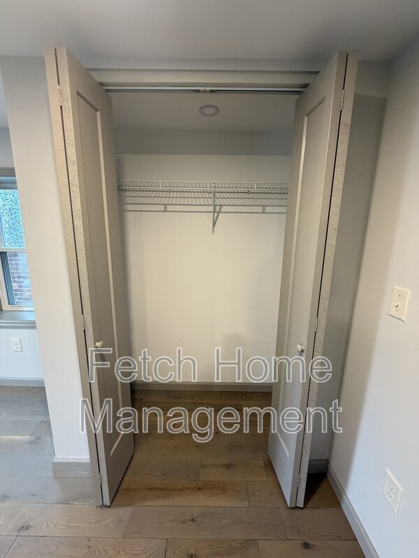 Building Photo - 34 N Lee St