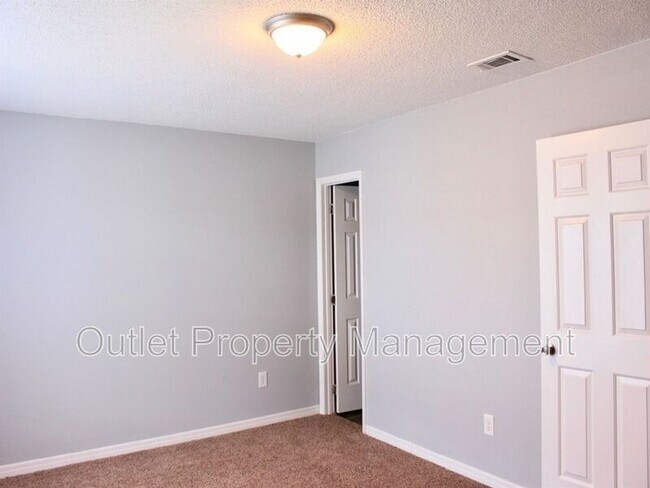 Building Photo - 6291 Arlington Ct
