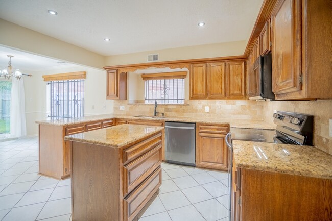 Building Photo - 4219 Meadowchase Ln