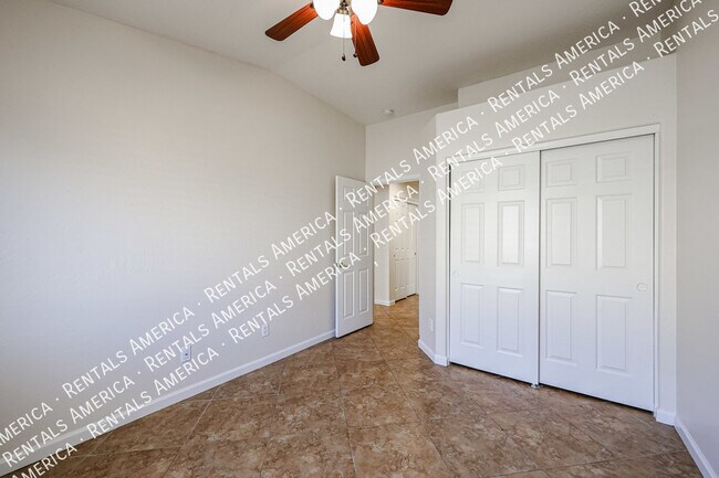 Building Photo - MOVE IN READY 4 BR IN WINDMILL RANCH
