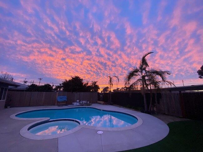 Building Photo - 3514 Hacienda Dr