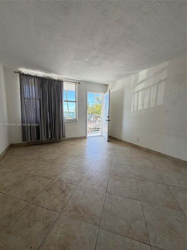 Building Photo - 7917 West Dr