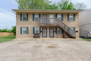 Building Photo - 834 C Ave