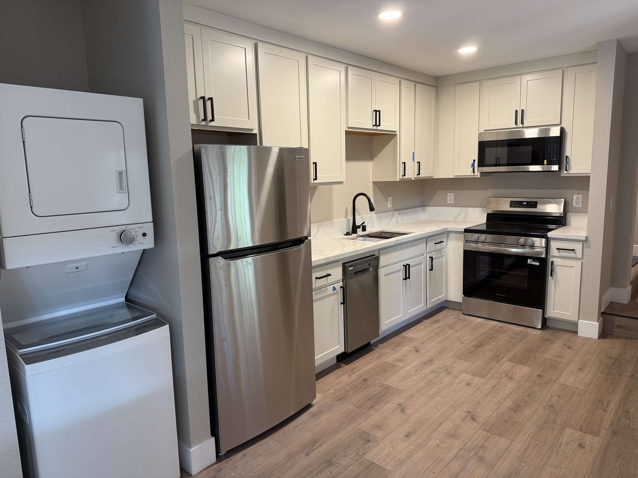 Building Photo - 11750 Chapelle Pl