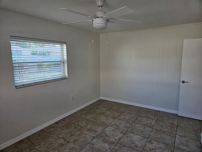 Building Photo - Block Remodeled Seminole Home