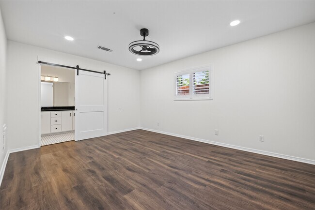 Building Photo - 5830 Yarwell Dr