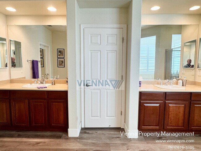 Building Photo - 2169 Mount Errigal Pl