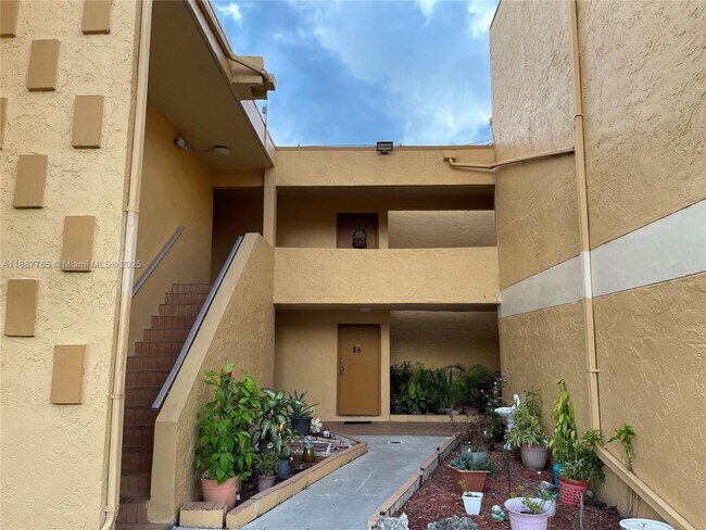 Building Photo - 9301 SW 4th St