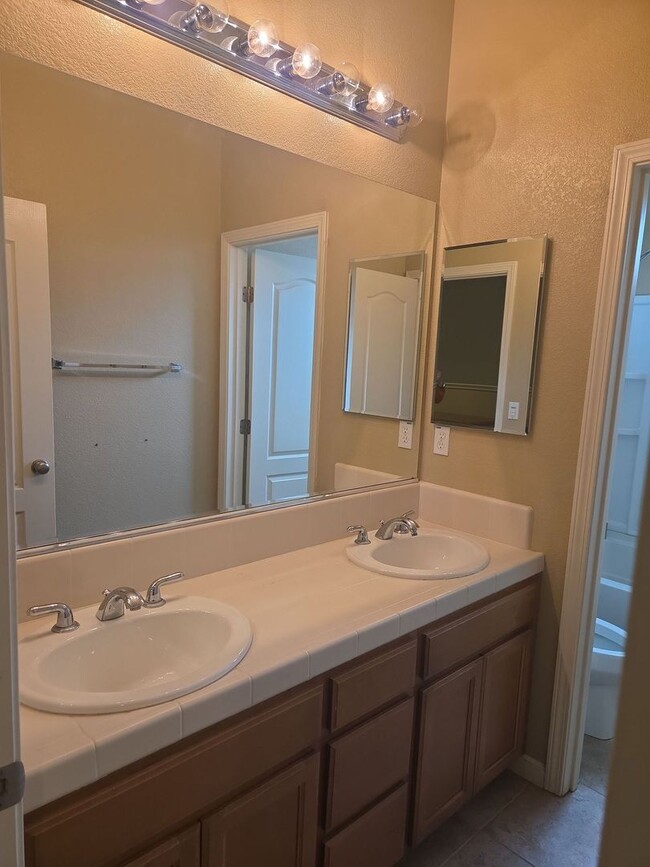 Building Photo - 5220 Antiquity Cir