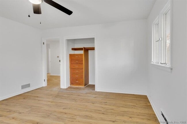 Building Photo - 275 High St