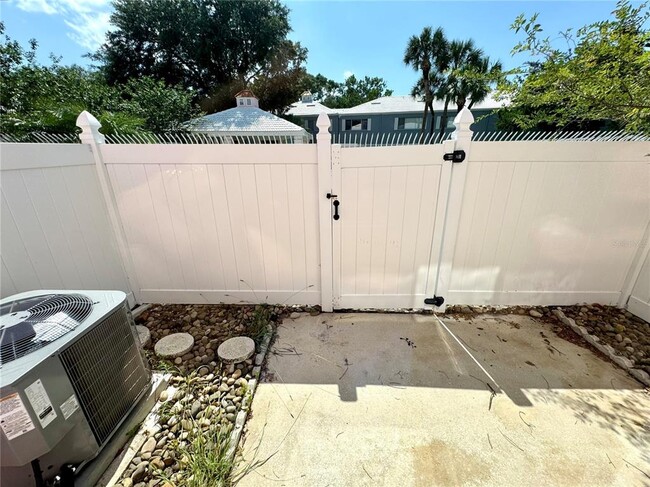 Building Photo - 4943 Walden Cir