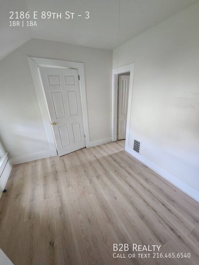 Building Photo - 2186 E 89th St