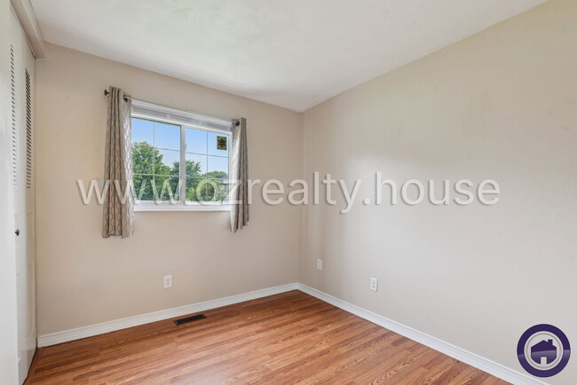 Building Photo - 551 Mallard Rd