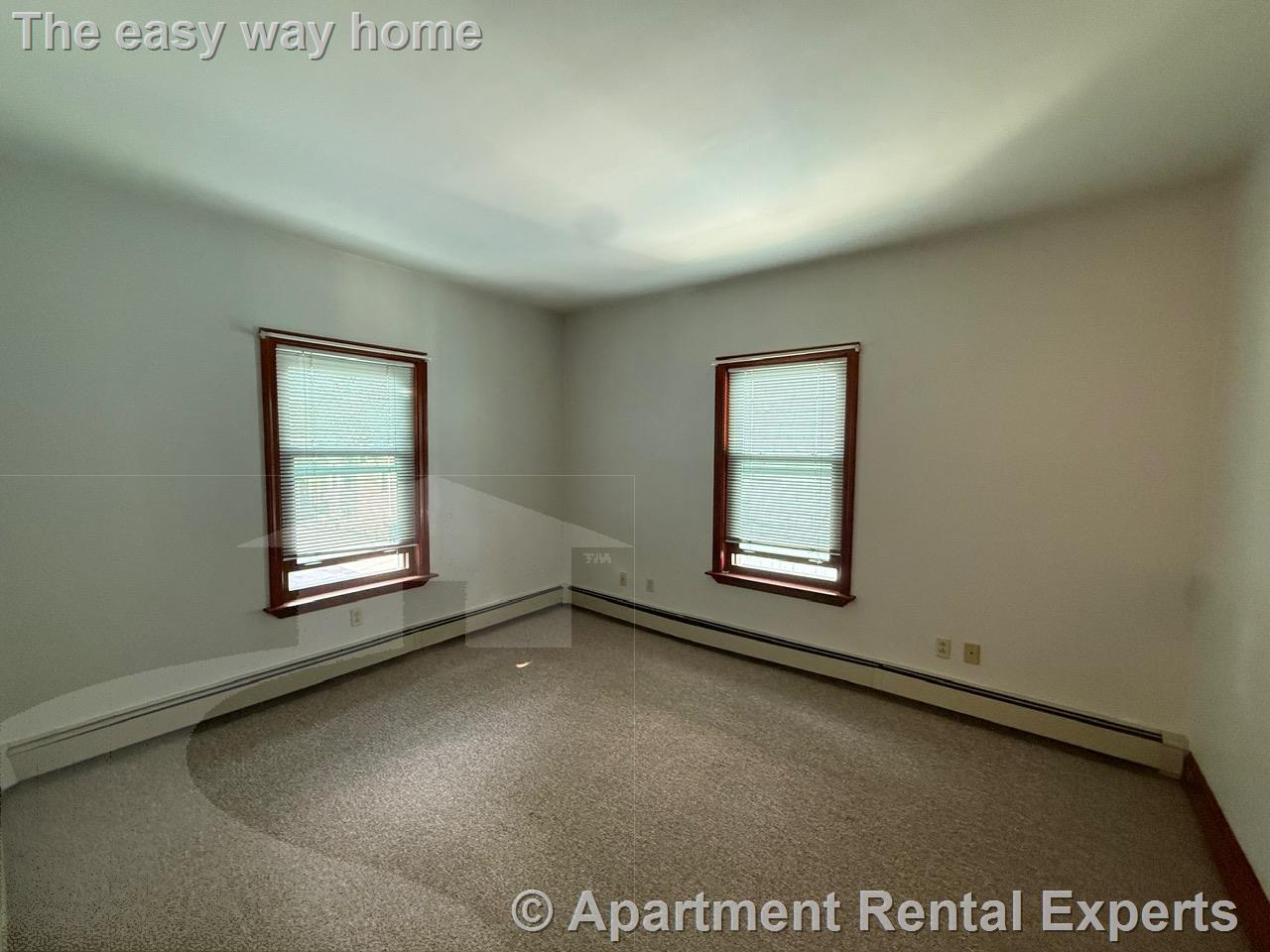 Building Photo - 25 Putnam St