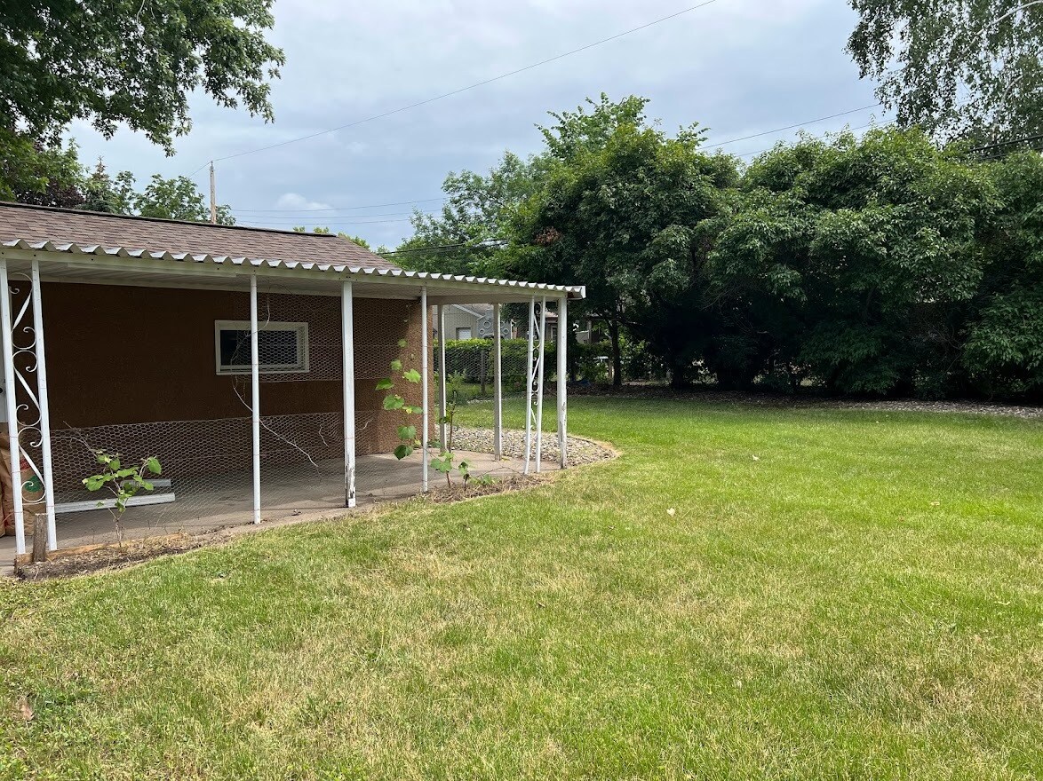 Building Photo - 2674 Matilda St