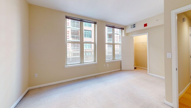 Building Photo - Spacious One Bedroom Plus Den W/MASSIVE Private Balcony Available Now!