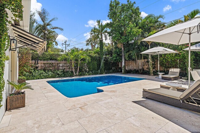 Building Photo - 306 Cordova Rd