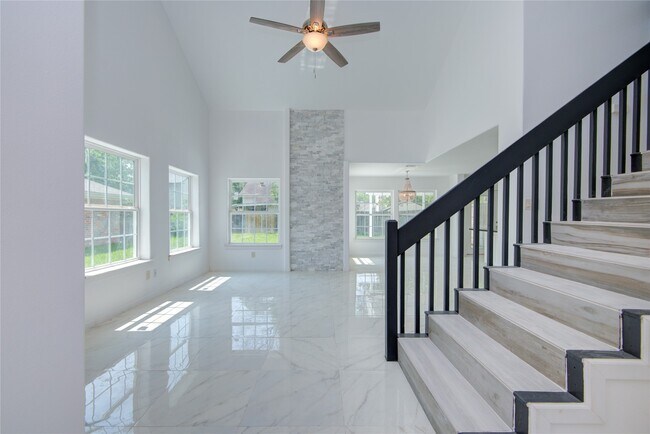 Building Photo - 4427 Waterfall Way