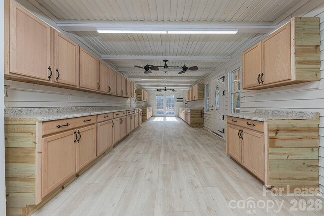 Building Photo - 110 Mendover Dr