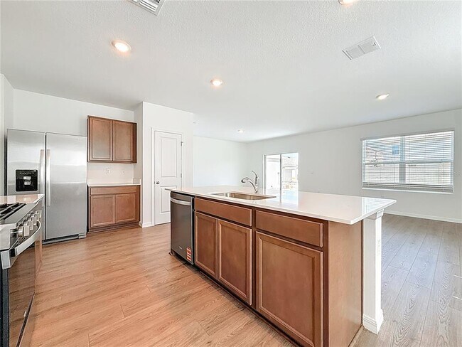 Building Photo - 35541 Kinsey Pt