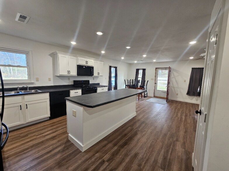 Building Photo - 5677 County Rd 260