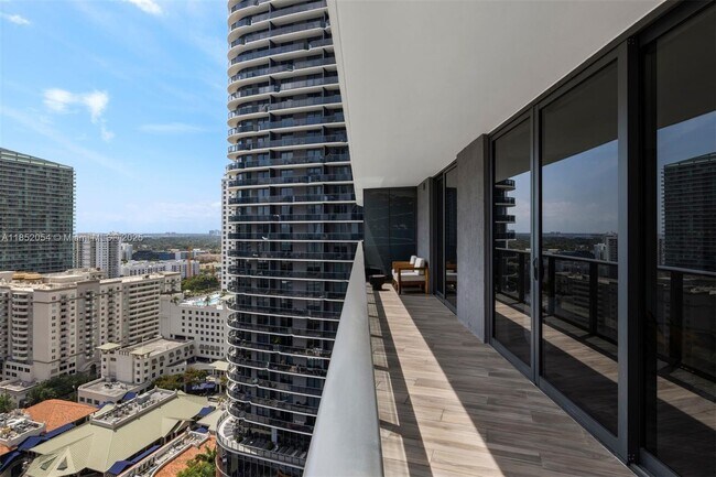 Building Photo - 801 S Miami Ave