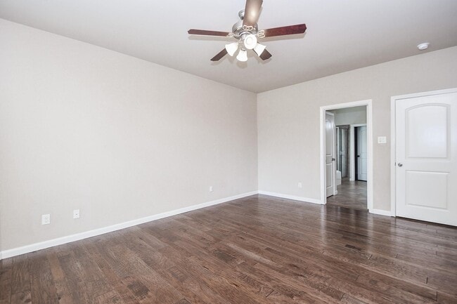 Building Photo - 5207 Belvedere Dr