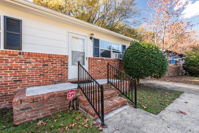 Building Photo - 3Bed/1.5Bath Cozy & Convenient in Durham NC!