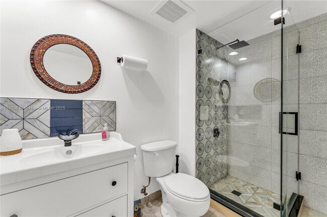 Building Photo - 950 Brickell Bay Dr