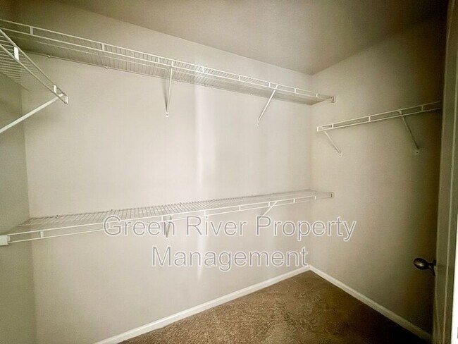 Building Photo - 278 Pickett Dr