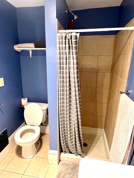 Building Photo - 197 S Winooski Ave