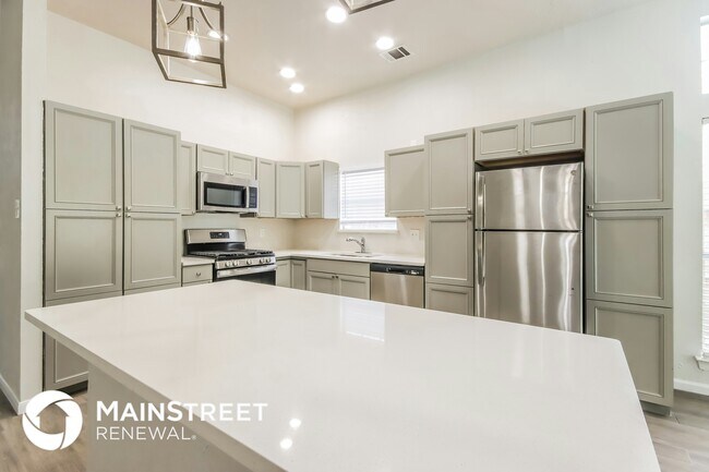 Building Photo - 4318 Mountain Peak Way