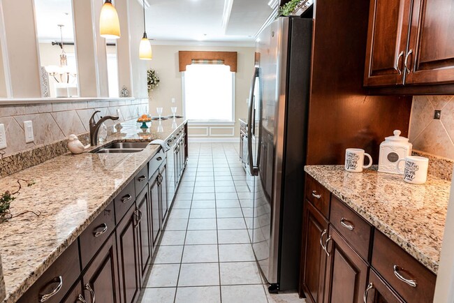 Building Photo - Luxurious Condo in Downtown Fayetteville