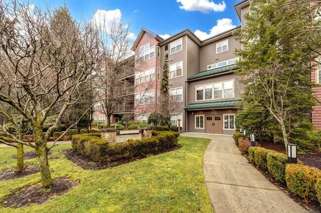 Primary Photo - 100 Richards Ave