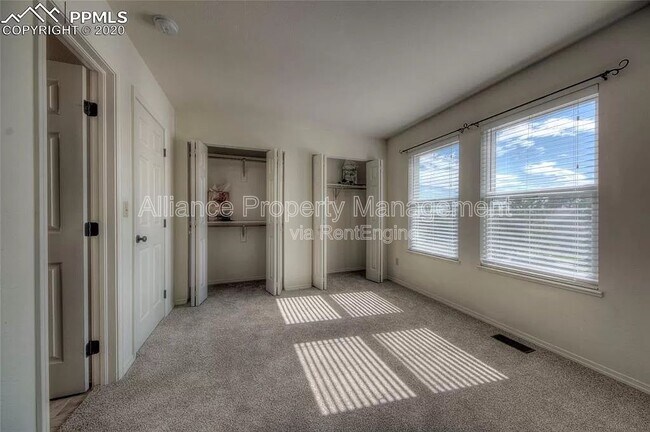 Building Photo - 973 Brant Hollow Ct