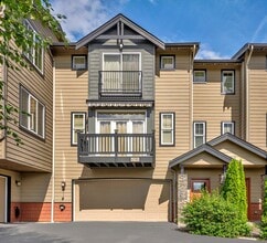Building Photo - Mukilteo Townhome