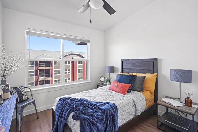 Building Photo - Summer Savings are Here! $500 Rent Credit ...