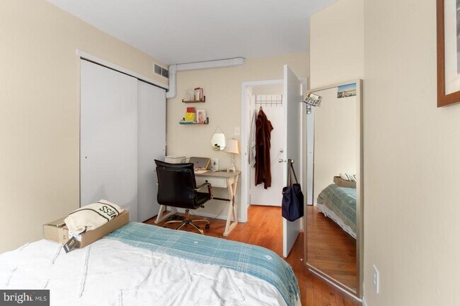 Building Photo - 306 W Wildey St