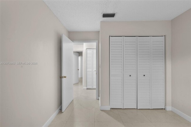 Building Photo - 330 NW 114th Ave