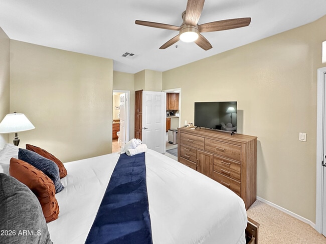Building Photo - 11375 E Sahuaro Dr