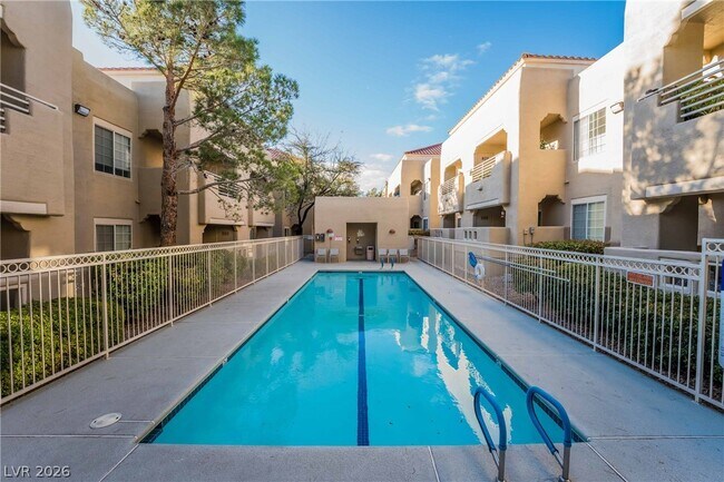 Building Photo - 1908 Villa Palms Ct