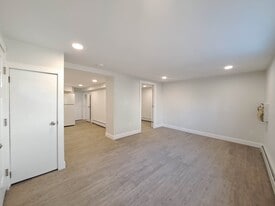 Building Photo - 6304 Liebig Ave