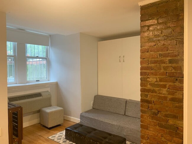 Building Photo - DC Studio in "Old City"  - Furnished!! Murphy bed & small sofa.
