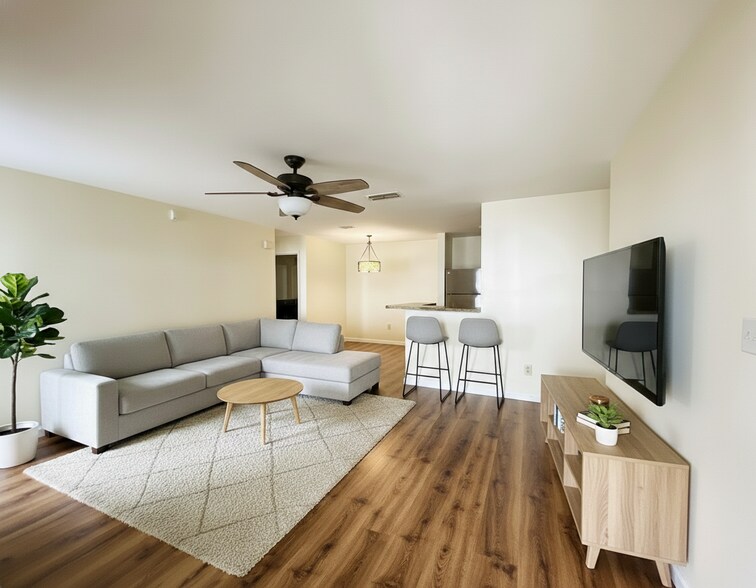 Building Photo - 635 Granville Ct