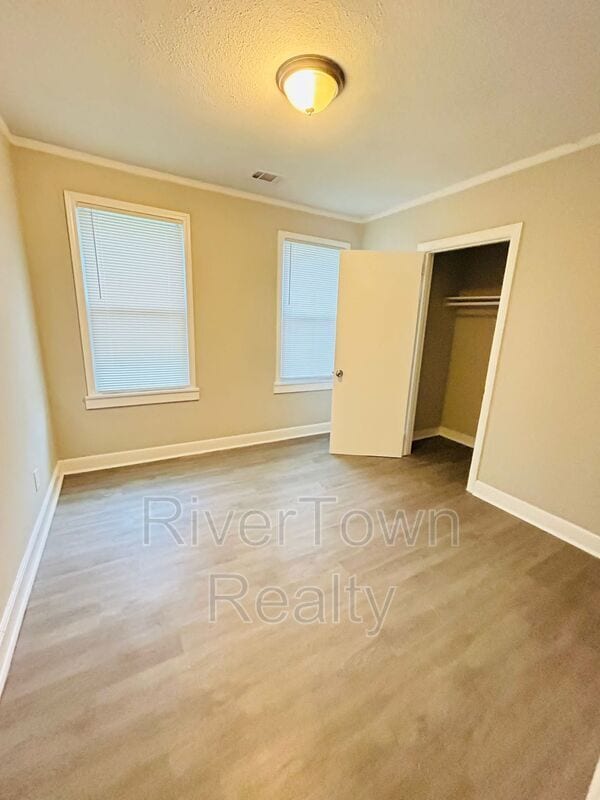 Building Photo - 3175 Jackson Ave