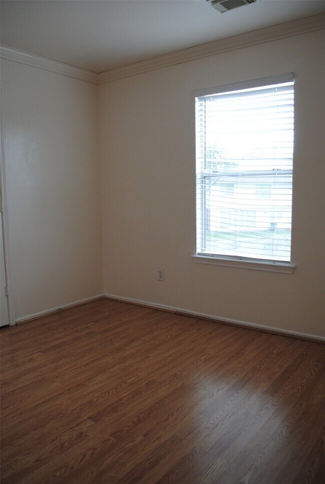 Building Photo - 3910 Starbridge Pointe Ln