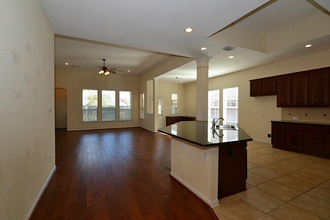 Building Photo - 6606 Cadogan Ct