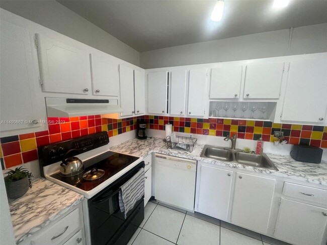 Building Photo - 1420 Atlantic Shores Blvd
