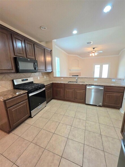 Building Photo - 2215 Conway Cove