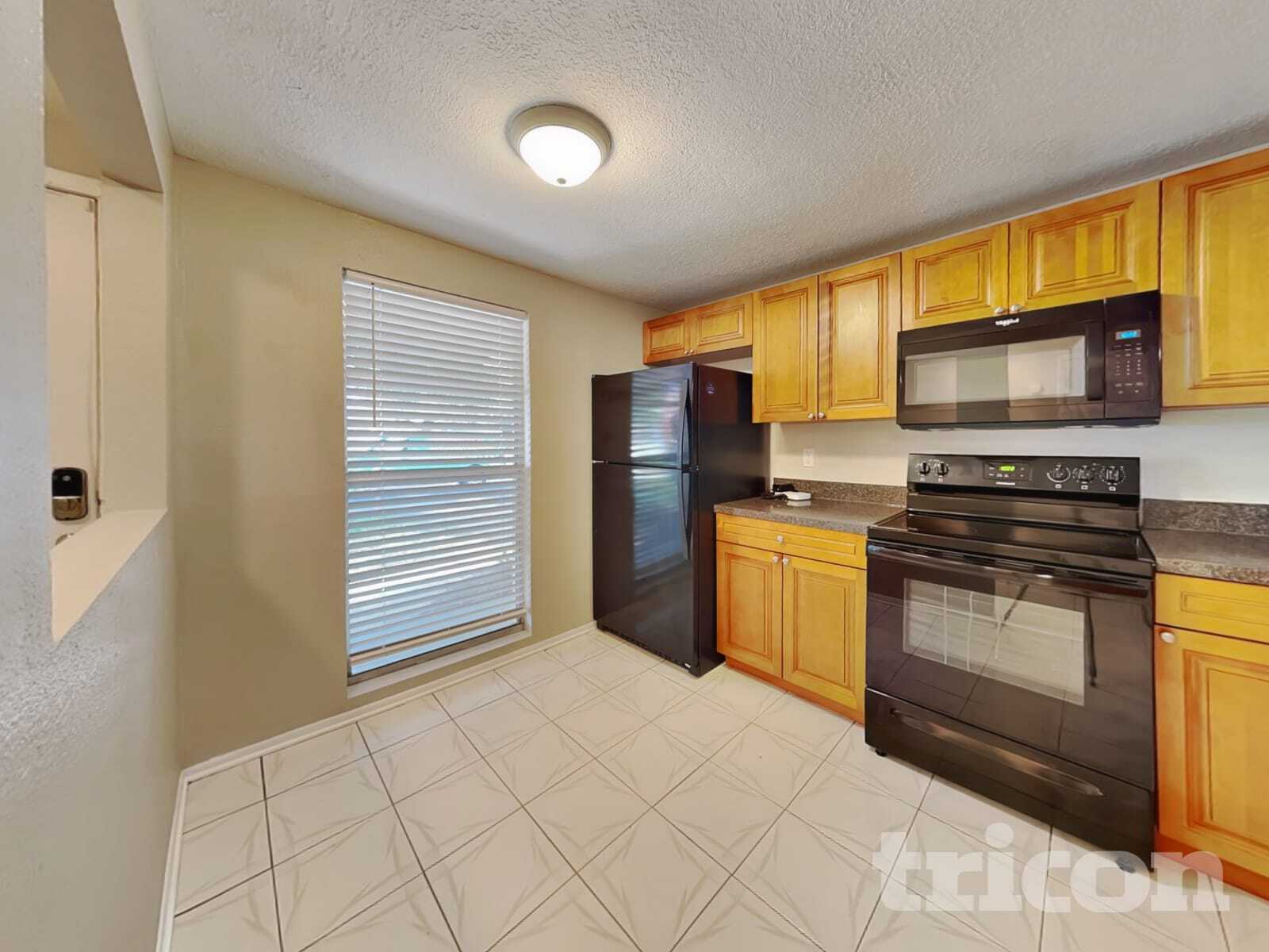Building Photo - 10217 Carriage Glen Ct